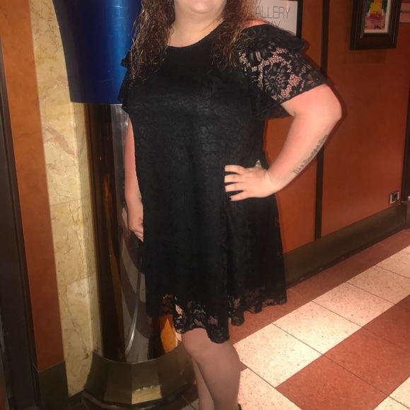 Lacey Dress - Picture 1 of 2